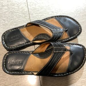 Born Leather Thong Open Toe Comfort Flip Flop Sandal Women's Black Size 7